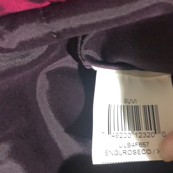 BCBG crop jacket. Worn once - Picture 9 of 9